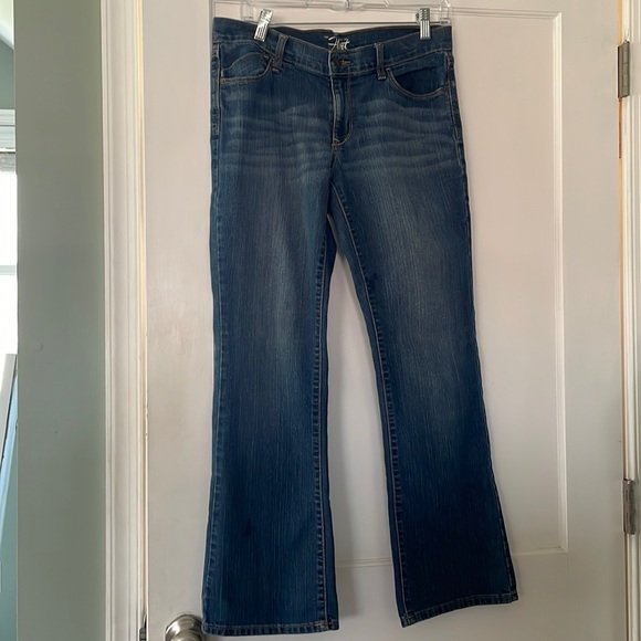 Old Navy The Flirt Vintage Boot Cut Jeans Size 8 Short - Picture 1 of 4